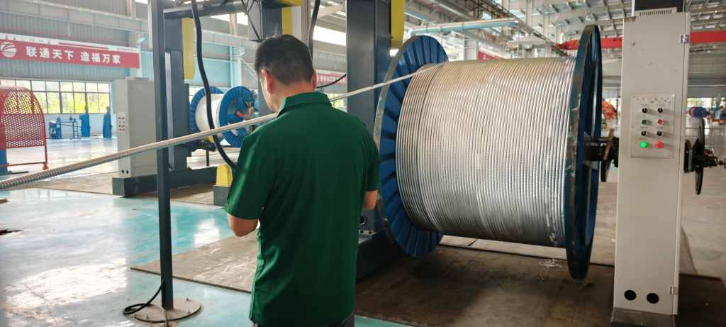 玻璃钢耐火电缆桥架：性能卓越，为电缆铺设提供可靠保障